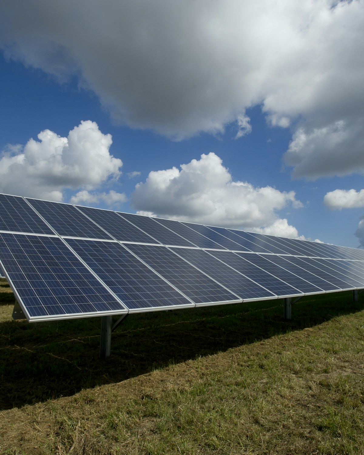 Solar PV rooftop array on a UK data centre